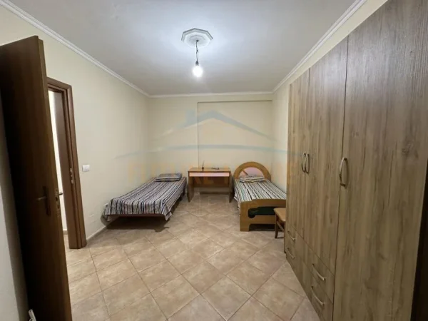 Tirane, shitet apartament 2+1+Ballkon Kati 1, 112 m² 120.000 € (Yzberisht)