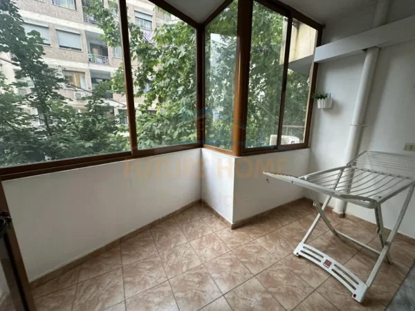 Tirane, shitet apartament 2+1+Ballkon Kati 1, 112 m² 120.000 € (Yzberisht)
