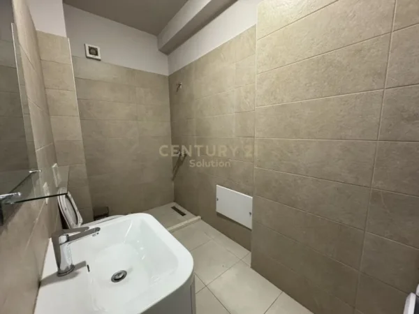 Tirane, jepet me qera apartament 2+1 Kati 7, 109 m² 177.000 € (yzberisht)