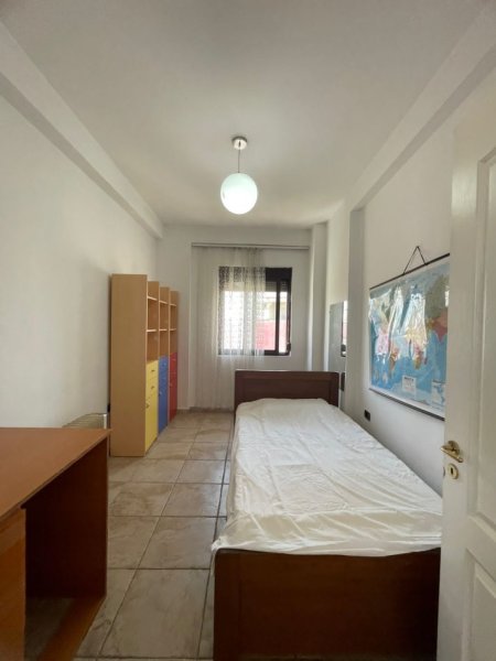 Tirane, jepet me qera 3+1+Ballkon Kati 6, 100 m² 700 € (Rruga Haxhi Hysen Dalliu, te Prokuroria)