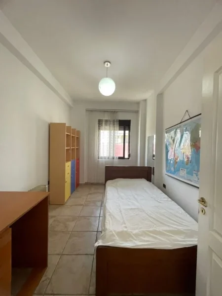 Tirane, jepet me qera 3+1+Ballkon Kati 6, 100 m² 700 € (Rruga Haxhi Hysen Dalliu, te Prokuroria)