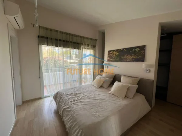 Tirane, jepet me qera apartament 2+1+Ballkon Kati 2, 126 m² 1.400 € (Rruga e Vilave)