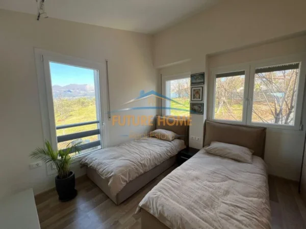 Tirane, jepet me qera apartament 2+1+Ballkon Kati 2, 126 m² 1.400 € (Rruga e Vilave)