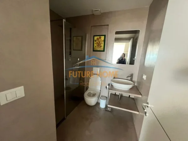 Tirane, jepet me qera apartament 2+1+Ballkon Kati 2, 126 m² 1.400 € (Rruga e Vilave)