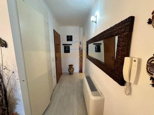 Tirane, shitet apartament 2+1+Ballkon Kati 5, 107 m² (Liqeni i Thate)