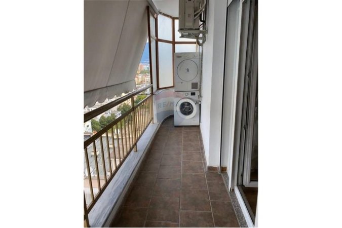 Tirane, jepet me qera apartament 2+1+Ballkon Kati 13, 135 m² 800 € (Myslym Shyri)