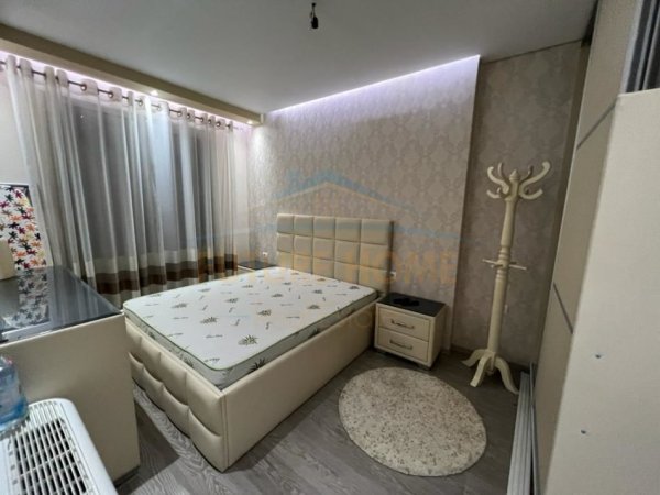 Tirane, jap me qera apartament 2+1+Ballkon Kati 5, 112 m² 1000 € (Rruga e kosovareve)