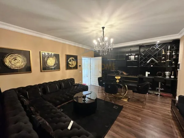 Tirane, shitet apartament 2+1+Ballkon Kati 0, 93 m² 325.000 € (Rruga e Vilave)