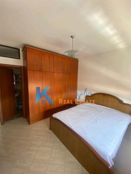 Tirane, jap me qera apartament 2+1+Ballkon Kati 3, 80 m² 500 € (Kinostudio)