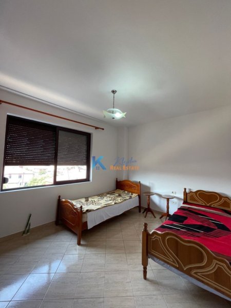 Tirane, jap me qera apartament 2+1+Ballkon Kati 3, 80 m² 500 € (Kinostudio)