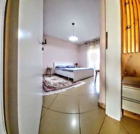 Tirane, jepet me qera apartament 1+1+Ballkon Kati 3, 60 m² 450 € (Rruga Bardhyl prane bar Oslo)