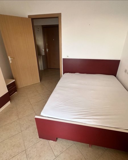 Tirane, jepet me qera apartament 1+1+Aneks+Ballkon Kati 3, 70 m² 390 € (Rr. Kavajes pas Globe)