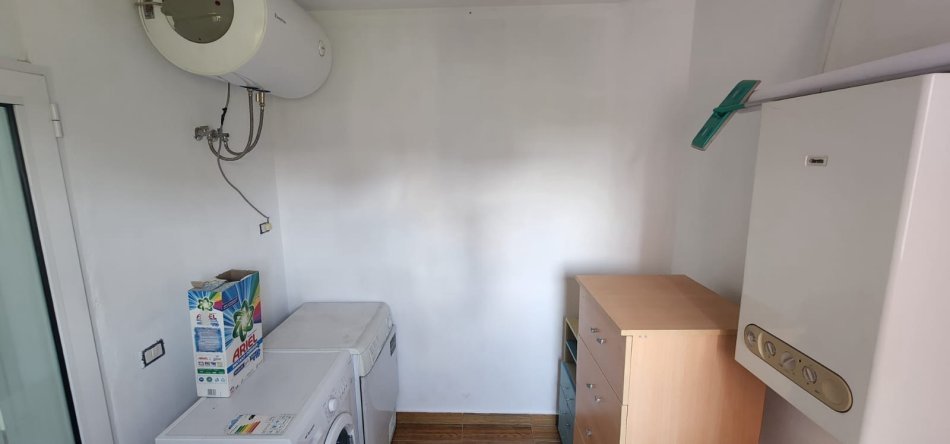 Tirane, jepet me qera apartament 2+1+Aneks+Ballkon Kati 5, 90 m² 500 € (Mozaiku Tiranes, 21 Dhjetori)