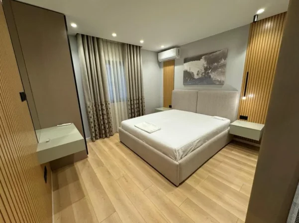 Tirane, jepet me qera apartament 1+1+Ballkon , 50 m² 690 € (Mkne Peza)