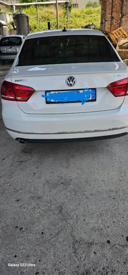 Tirane, shitet Wolkswagen Passat