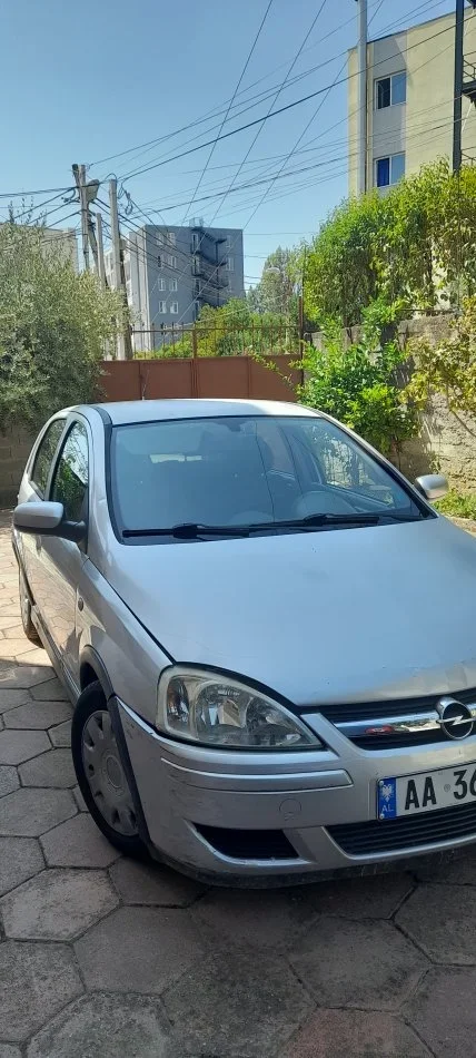 Tirane, shitet makine Opel Corsa Nafte, gri metalizato manuale Kondicioner 200.000 km 1.900 €