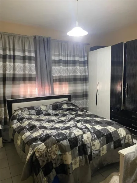 Tirane, jepet me qera Vile 3+1 Kati 3, 600 m² 1.600 € (Fresk)