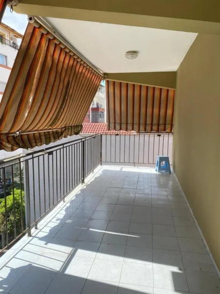 Tirane, jepet me qera Vile 3+1 Kati 3, 600 m² 1.600 € (Fresk)