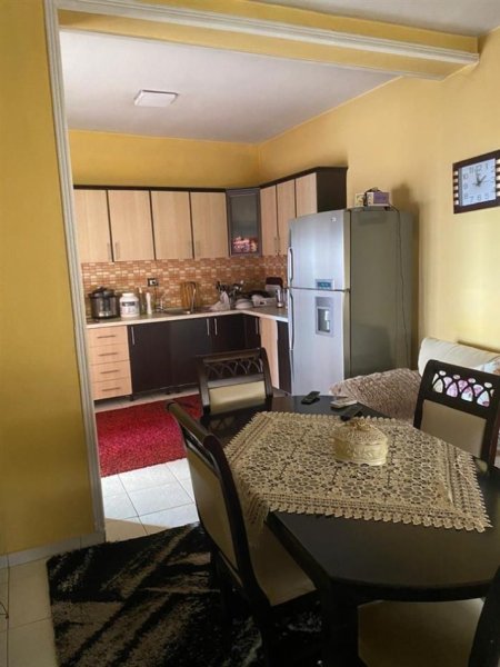 Tirane, jepet me qera Vile 3+1 Kati 3, 600 m² 1.600 € (Fresk)