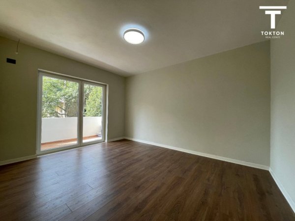 Tirane, jepet me qera apartament 3+1+Ballkon , 91 m² 700 € (MYSLYM SHYRI)