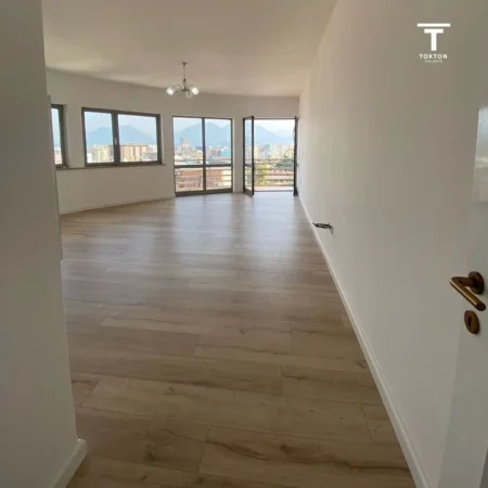 Tirane, shes apartament 1+1 Kati 8, 76 m² 155.000 € (Zogu i Zi)
