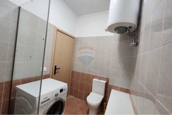 Tirane, jepet me qera 1+1+Ballkon , 500 € (Nela 6, Yzberisht)