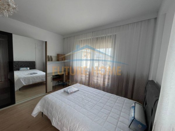 Tirane, jepet me qera 2+1+Ballkon Kati 7, 113 m² 950 € (Pazari i Ri)