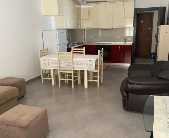 Tirane, jepet me qera apartament 2+1 Kati 4, 85 m² 450 € (rruga Bill Klinton)