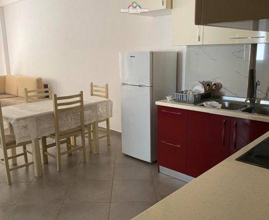 Tirane, jepet me qera apartament 2+1 Kati 4, 85 m² 450 € (rruga Bill Klinton)