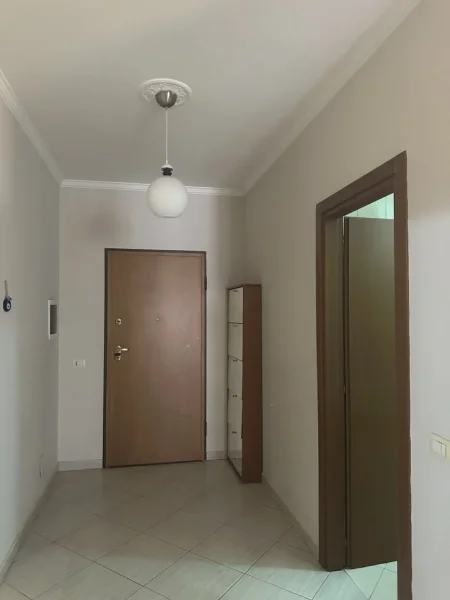 Tirane, jepet me qera apartament 2+1+Ballkon Kati 2, 107 m² 1.000 € (DON BOSKO)