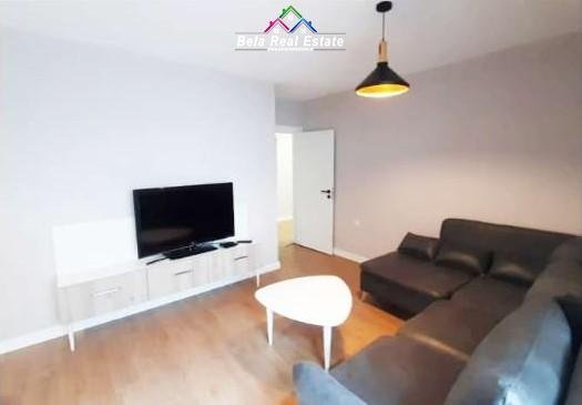 Tirane, jepet me qera apartament 2+1 Kati 2, 75 m² 600 € (Rruga Myslym Shyri)
