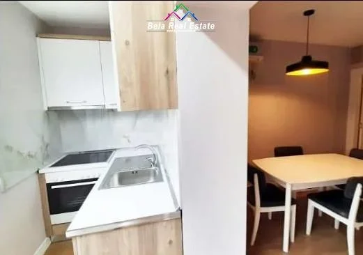 Tirane, jepet me qera apartament 2+1 Kati 2, 75 m² 600 € (Rruga Myslym Shyri)