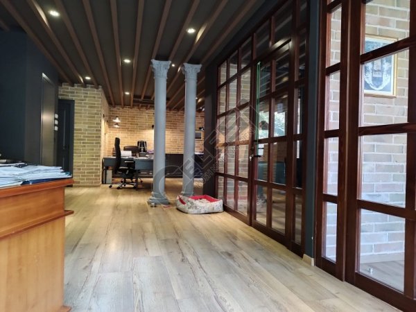 Tirane, shitet zyre Kati 2, 174 m² 748.000 € (BLLOKU BANKA CREDINS)