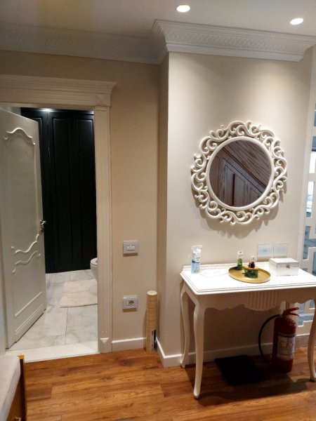 Tirane, shitet apartament duplex 2+1 Kati 6, 187 m² 561.000 € (Rruga e Kavajës) TT 1228