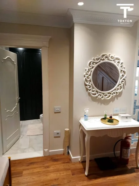 Tirane, shitet apartament duplex 2+1+Ballkon Kati 6, 187 m² 561.000 € (Rruga Kavajes)
