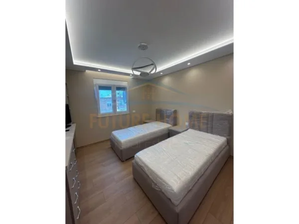 Tirane, jepet me qera apartament Kati 5, 600 € 