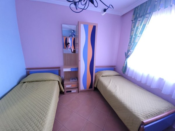Tirane, jepet me qera apartament 2+1+Ballkon Kati 8, 125 m² 600 € (MYSLYM SHYRI)