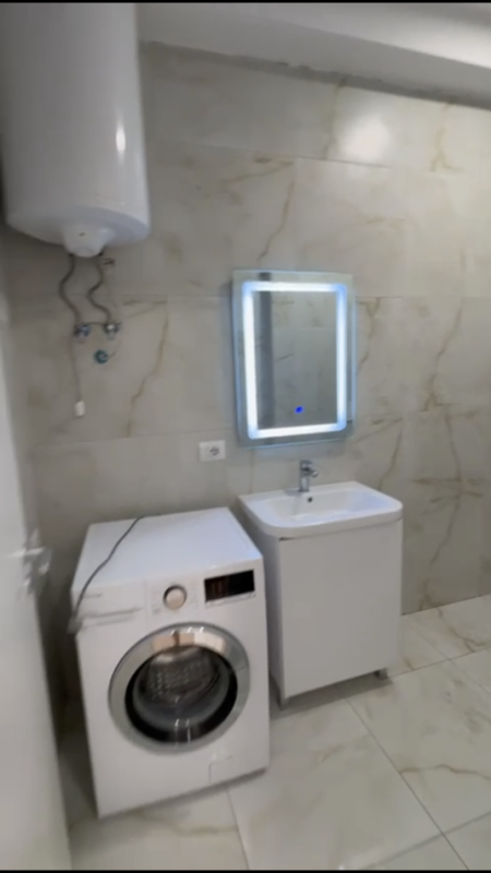 Tirane, jap me qera apartament 1+1+Ballkon Kati 6, 64 m² 550 € (Jordan misja)