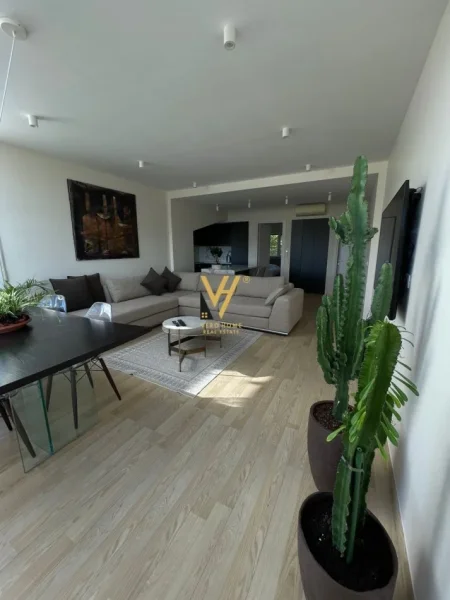 Tirane, jepet me qera apartament 2+1+Ballkon Kati 0, 130 m² 1.400 € (TEG)