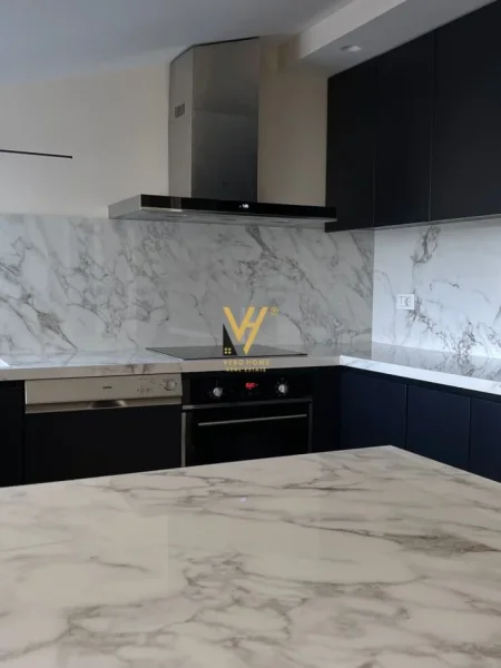 Tirane, jepet me qera apartament 2+1+Ballkon Kati 0, 130 m² 1.400 € (TEG)