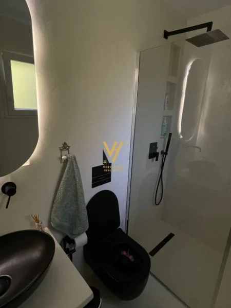 Tirane, jepet me qera apartament 2+1+Ballkon Kati 0, 130 m² 1.400 € (TEG)