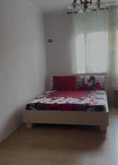 Tirane, jepet me qera apartament 2+1 Kati 4, 114 m² 649 € (Rruga Barrikadave)