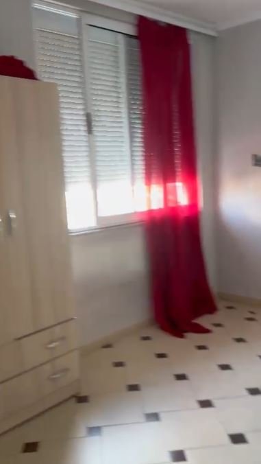 Tirane, jepet me qera apartament 1+1 Kati 7, 84 m² 419 € (Rruga Barrikadave)