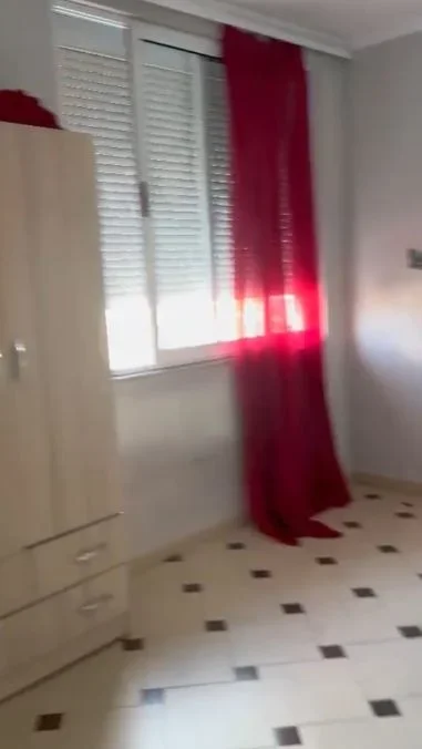 Tirane, jepet me qera apartament 1+1 Kati 7, 84 m² 419 € (Rruga Barrikadave)