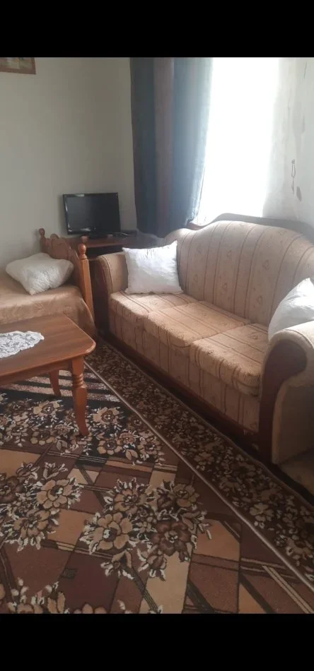 Tirane, jepet me qera garsonier 1+1 Kati 0, 40 m² 250 € (Thimi Mitko, Pazari i Ri)