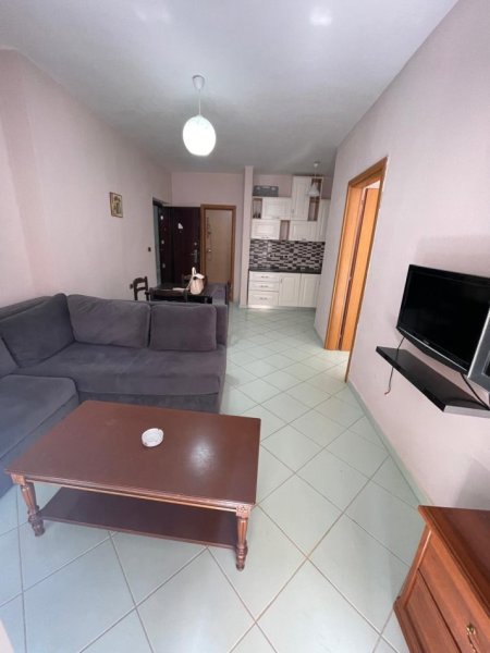 Shes Apartament 1+1 rrota kuqe plazh durres
