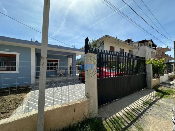 Durres, shitet shtepi 3+1 Kati 0, 145.000 € 