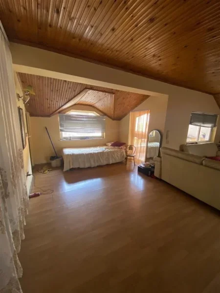 Tirane, jepet me qera apartament+verande | Penthouse 2 Katshe Kati 2, 202 m² 650 € (Brryli)