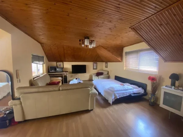 Tirane, jepet me qera apartament+verande | Penthouse 2 Katshe Kati 2, 202 m² 650 € (Brryli)