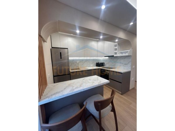 Tirane, jepet me qera apartament 2+1 Kati 5, 78 m² 600 € (21 Dhjetori)